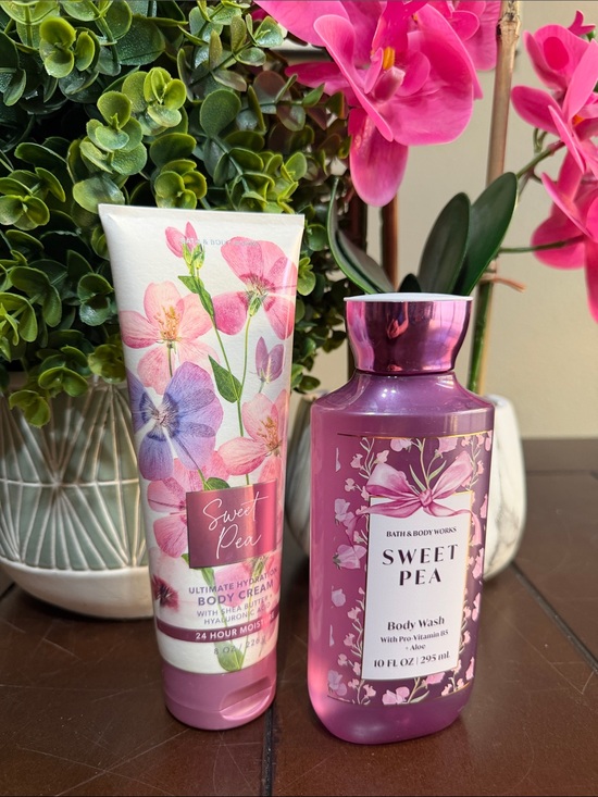 Bath & Body Works Other - Bath and Bodywork’s Sweet Pea NWT
